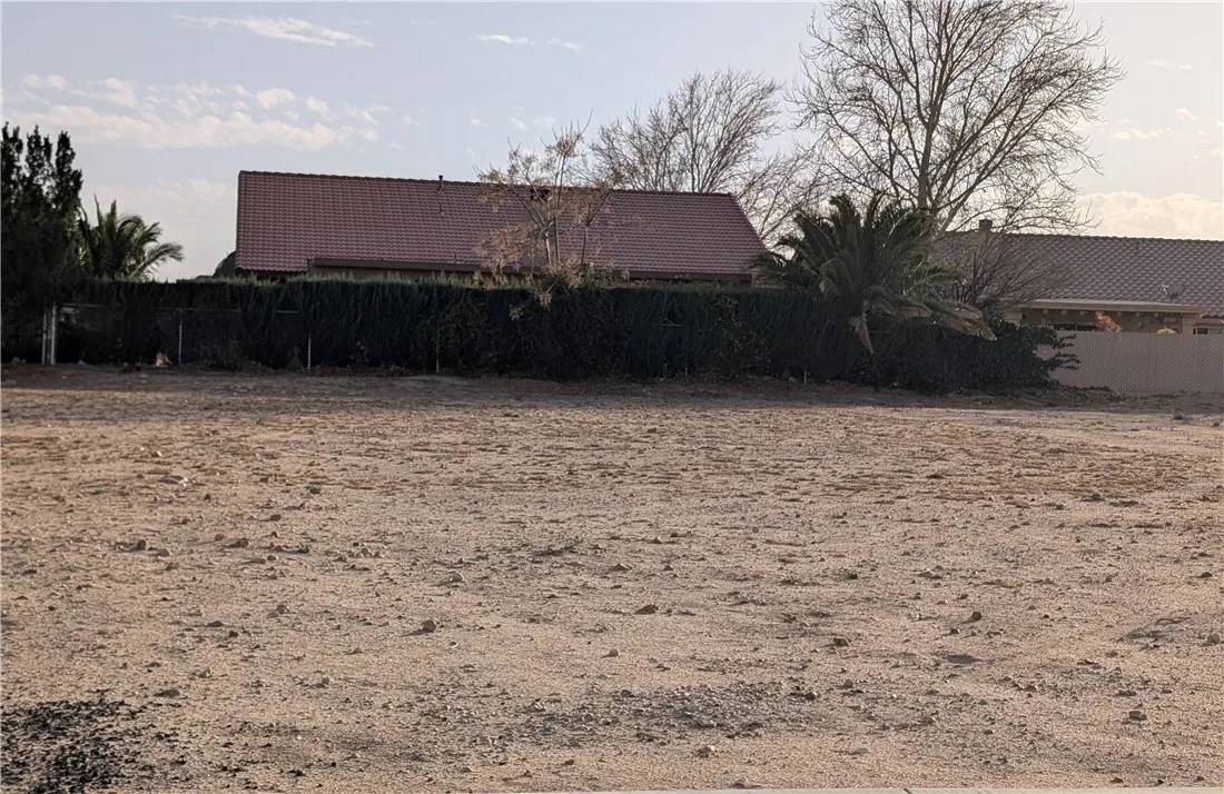 Helendale, CA 92342,14815 Kent