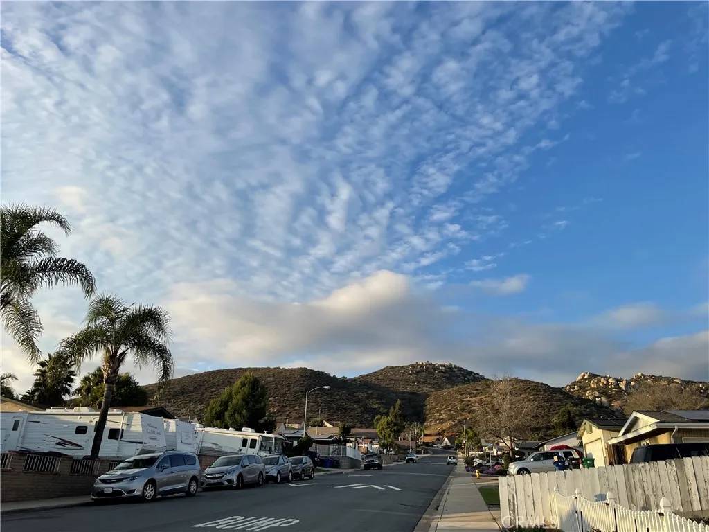 Santee, CA 92071,0 Santana