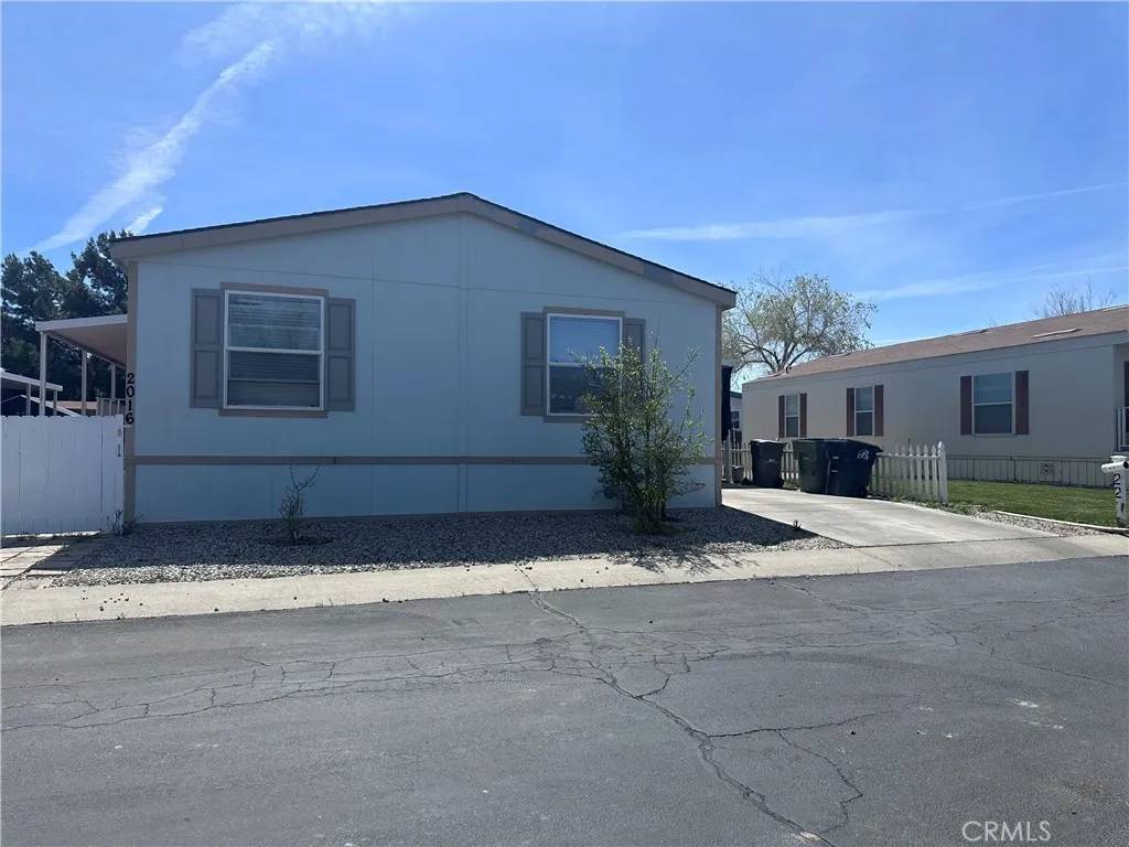 Rosamond, CA 93560,2016 Windbreak #22