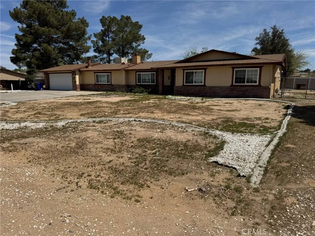 Apple Valley, CA 92307,13771 Wawona Road