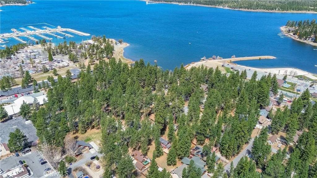 Big Bear Lake, CA 92315,415 Knight