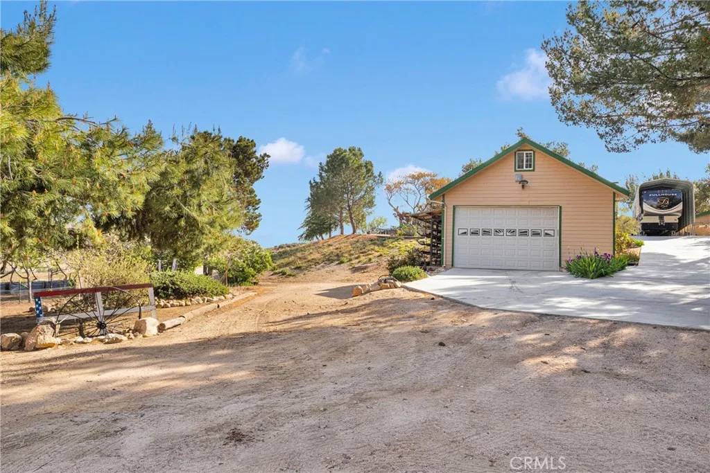 Hesperia, CA 92345,13633 Summit Valley Road