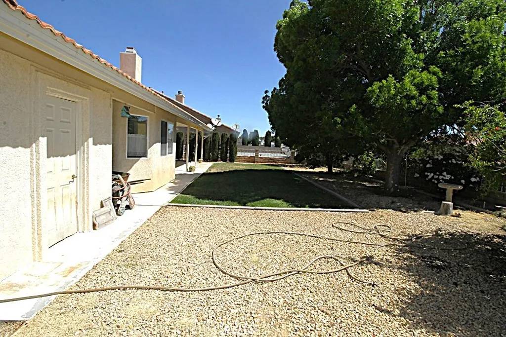 Helendale, CA 92342,27241 Silver Lakes