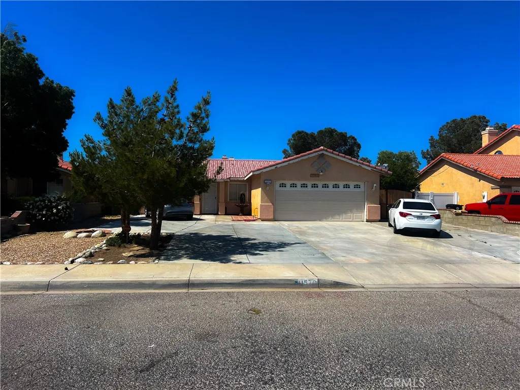 Adelanto, CA 92301,11576 Star Street