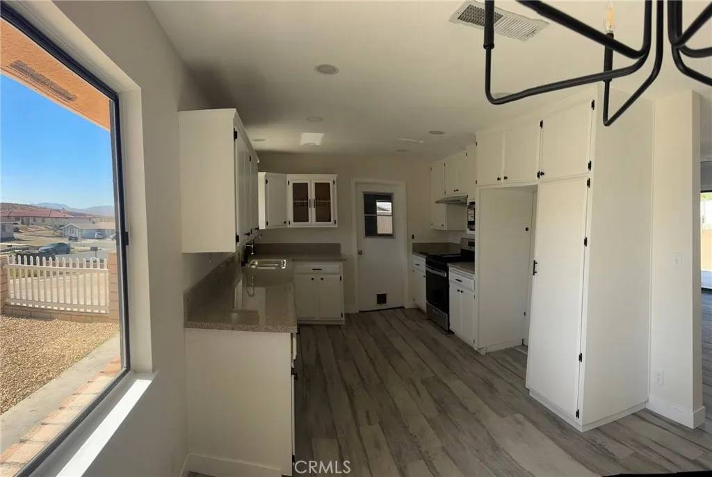 Barstow, CA 92311,37146 Lombardy Avenue