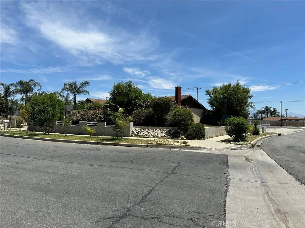 Rialto, CA 92376,211 N Fillmore Avenue