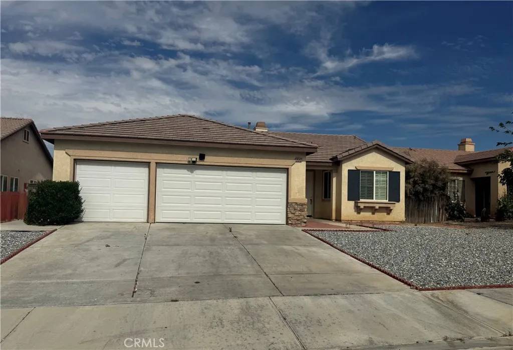 Adelanto, CA 92301,14543 Handsdale Street