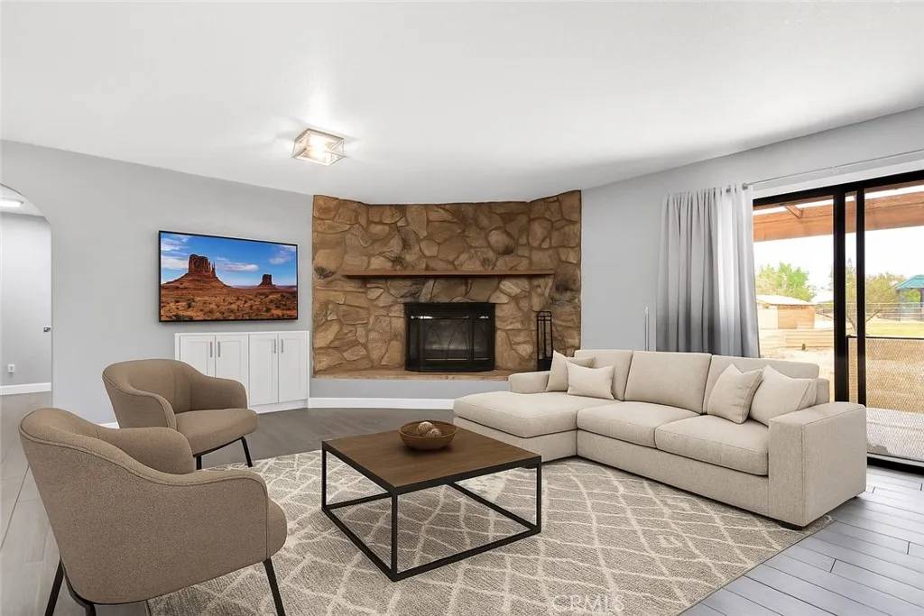 Apple Valley, CA 92308,21978 Mojave Street