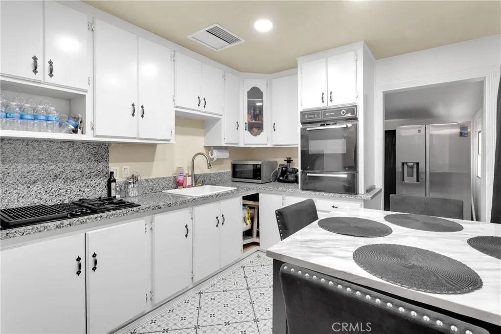 Hesperia, CA 92345,16508 Pine Street