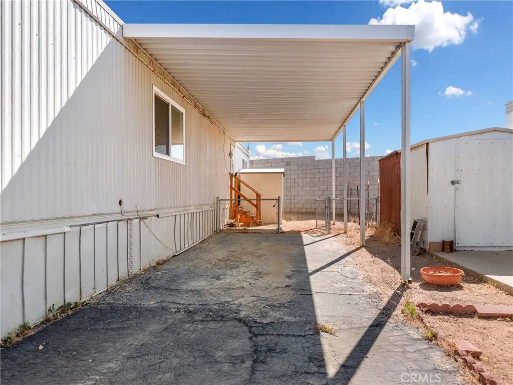 Victorville, CA 92392,14411 Palmdale #18