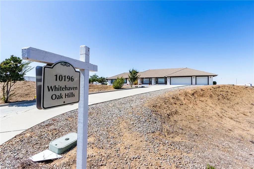 Oak Hills, CA 92344,10196 Whitehaven Street