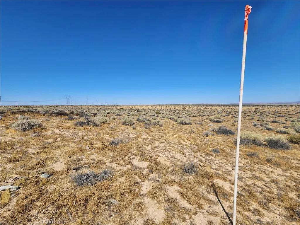 Hinkley, CA 92347,25 Near Powerline