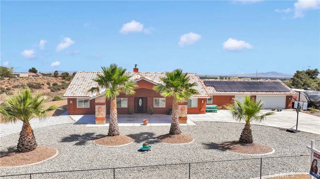 Phelan, CA 92371,9512 Mesquite Street