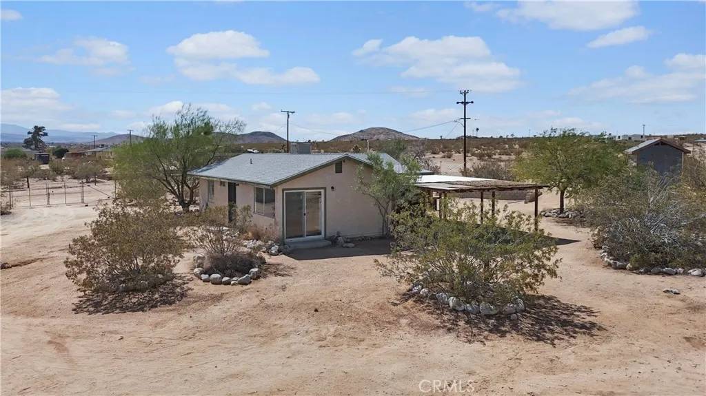 Joshua Tree, CA 92252,2725 Foxy Flats Road