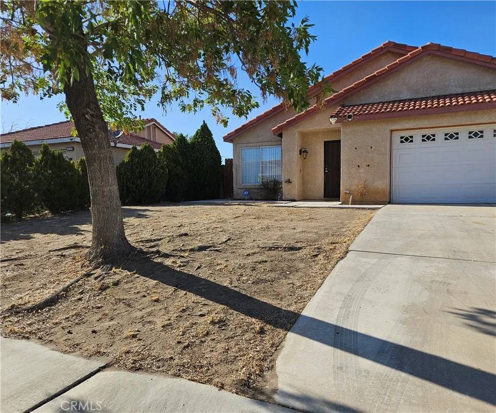 Adelanto, CA 92301,10966 Willow Lane