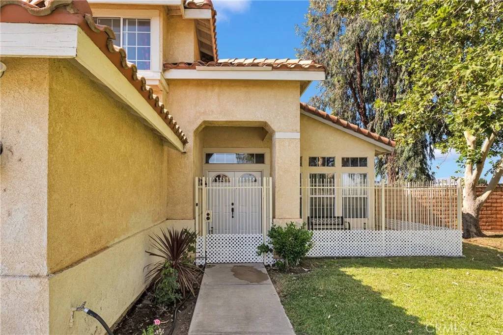 Victorville, CA 92392,12913 Tiburon Drive