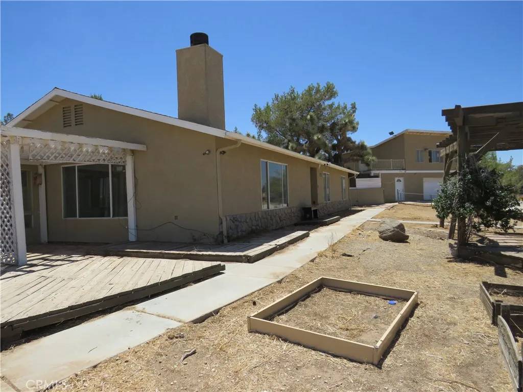 Phelan, CA 92371,9121 4th Street