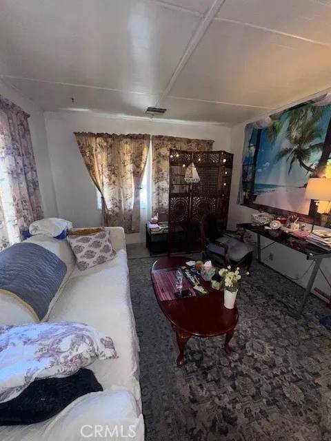 Hesperia, CA 92345,9152 C #11