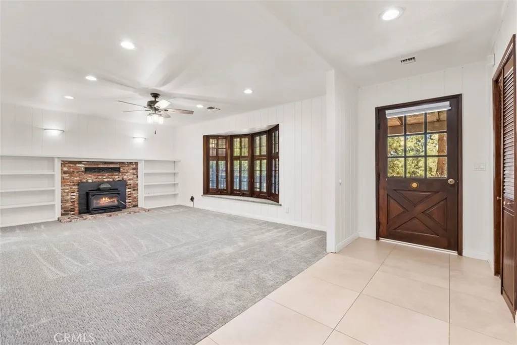 Wrightwood, CA 92397,5323 Chaumont Drive