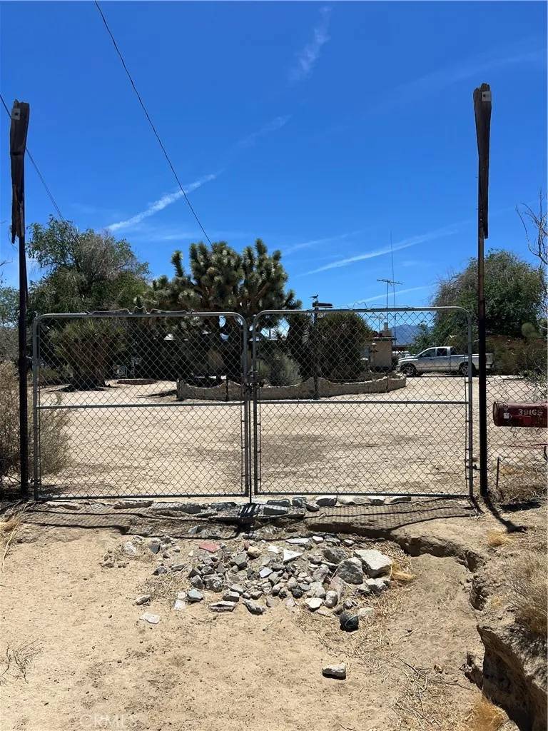 Palmdale, CA 93591,39165 240th Street East