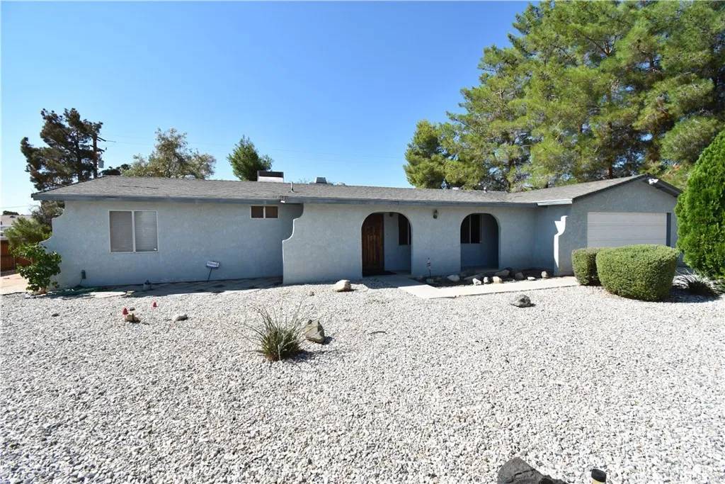 Apple Valley, CA 92307,19905 Red Feather Road