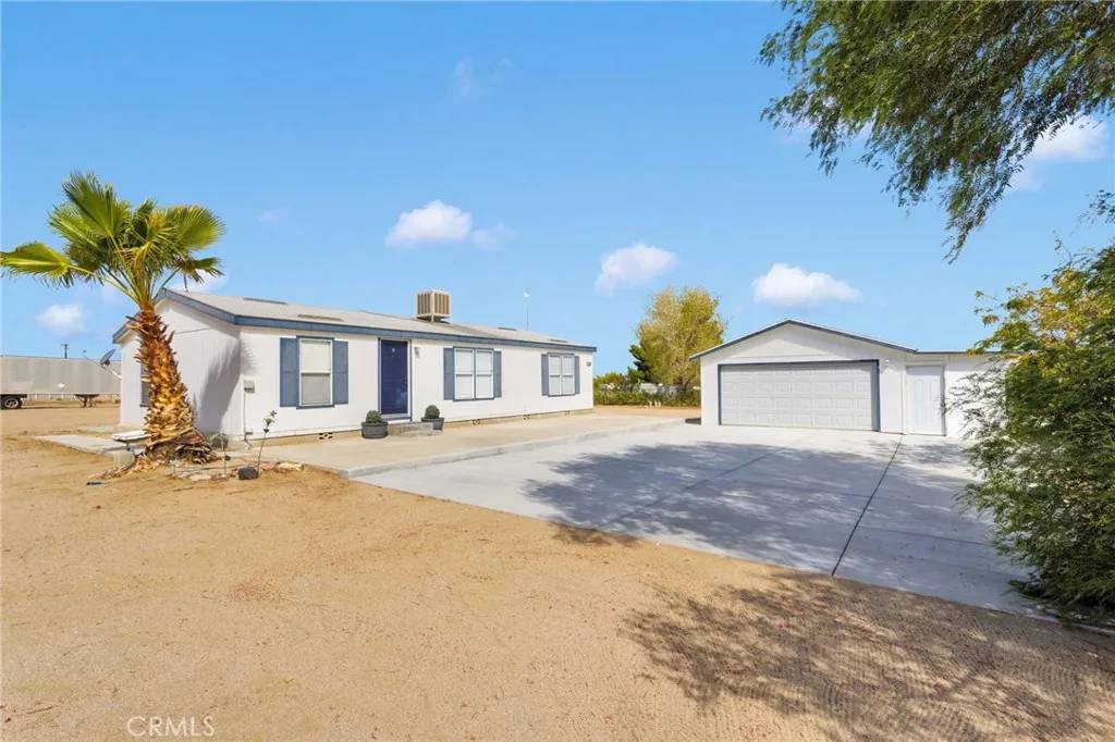 Phelan, CA 92371,13528 Center Lane