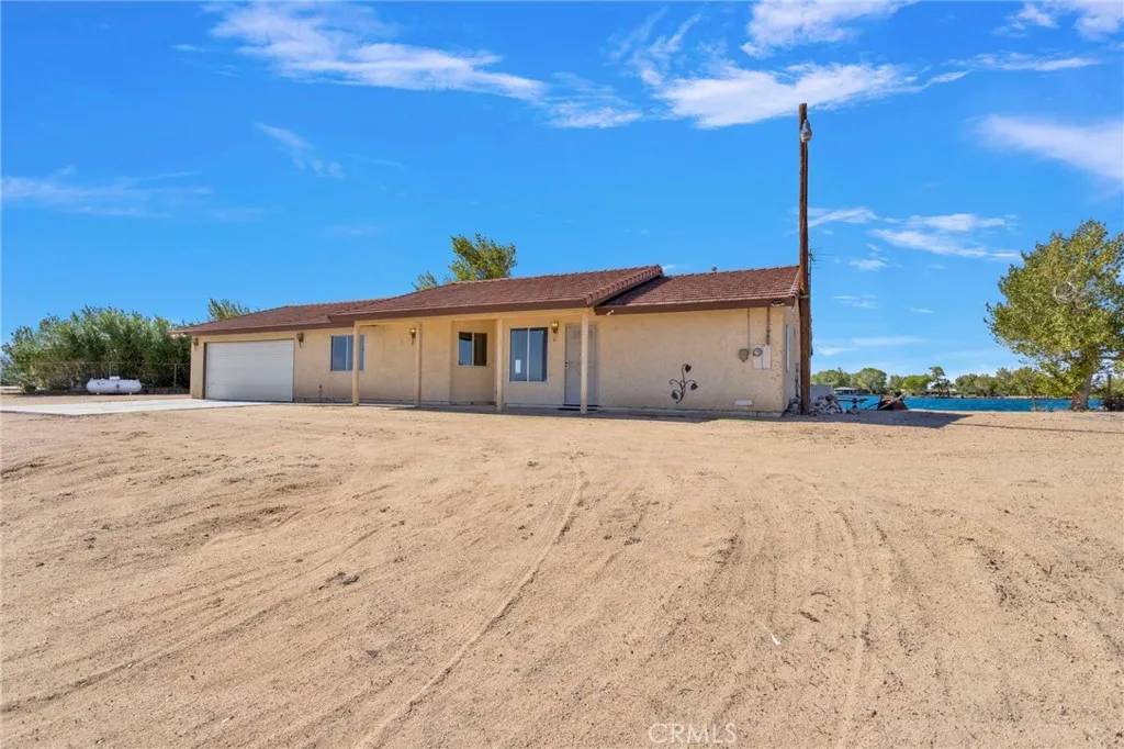 Newberry Springs, CA 92365,43675 Randall