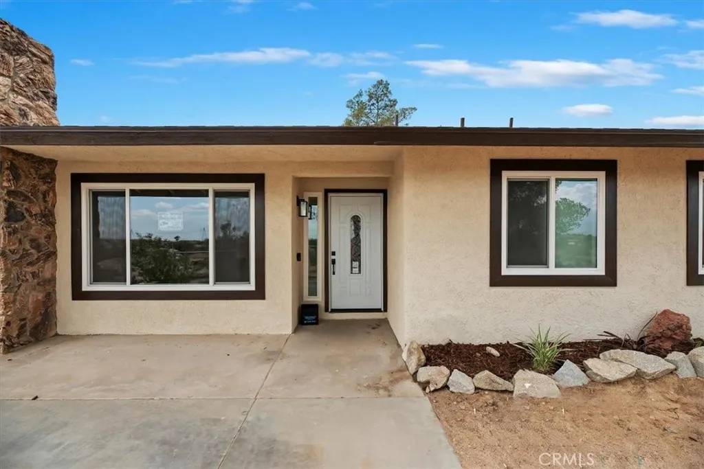 Victorville, CA 92394,15637 Topango Road