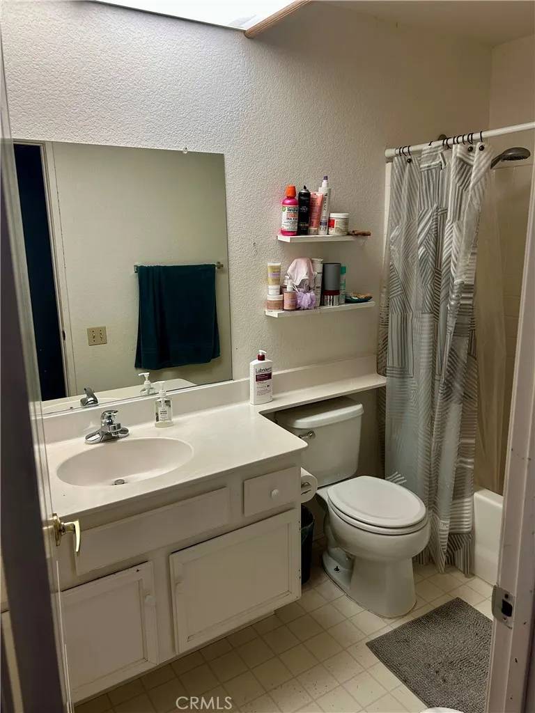 Victorville, CA 92395,12418 Highgate Avenue