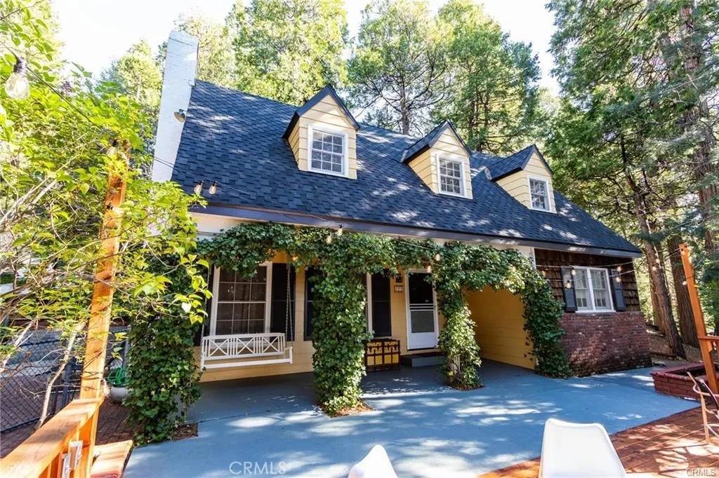 Lake Arrowhead, CA 92352,222 Holiday Drive