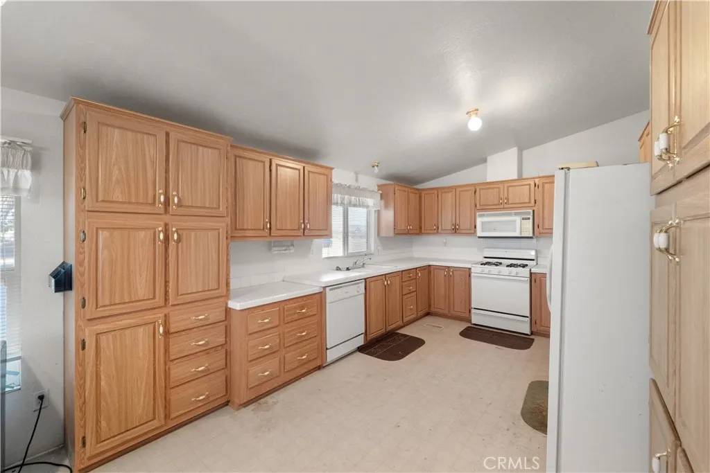 Newberry Springs, CA 92365,46909 Twin Lakes Drive