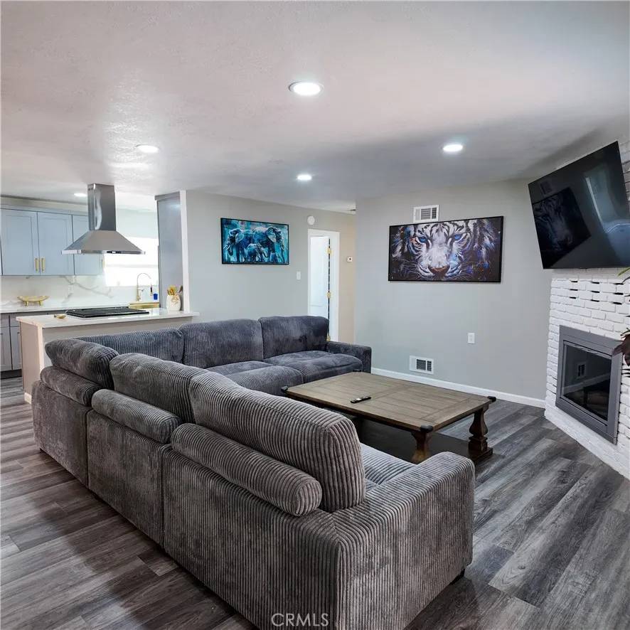 Apple Valley, CA 92307,18328 Symeron