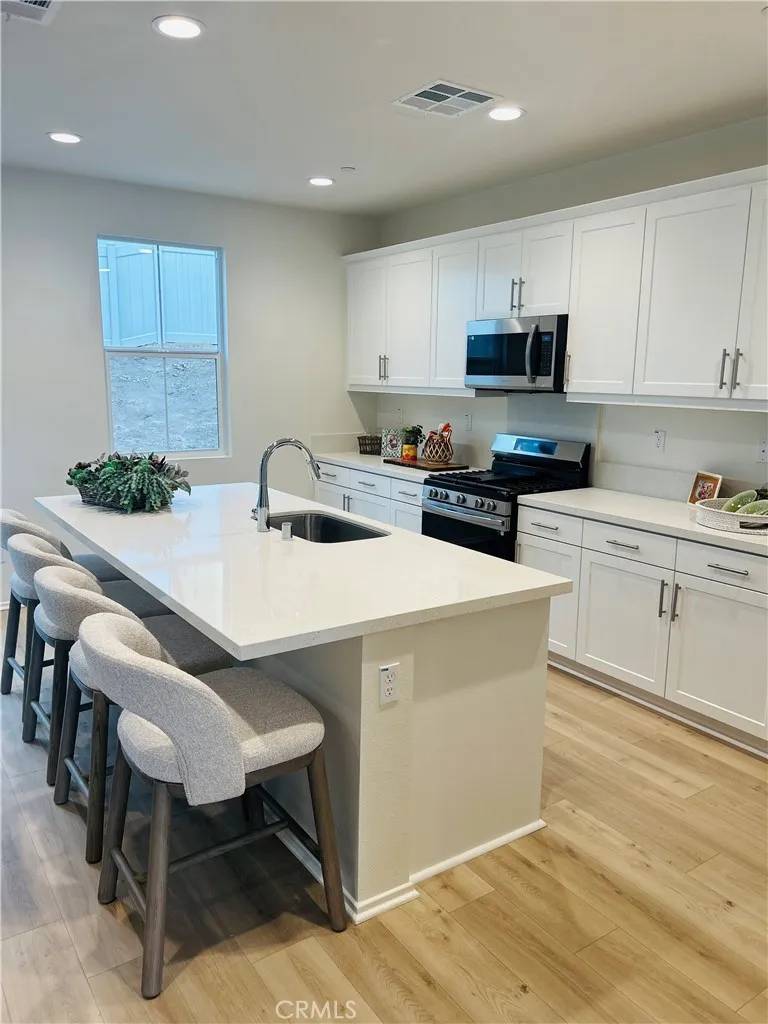 Hesperia, CA 92344,13119 Lancaster