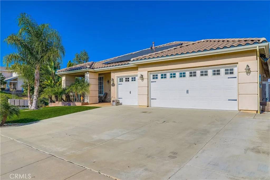 Corona, CA 92883,13946 Moqui Way