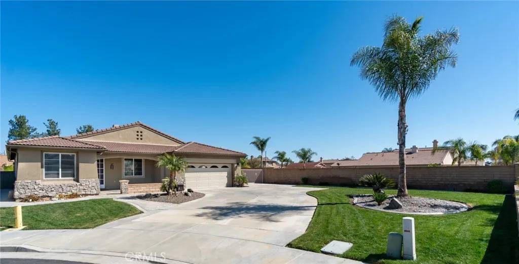 Murrieta, CA 92562,23856 Barberry Place