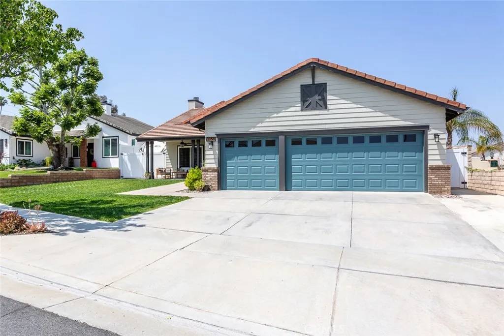 Corona, CA 92882,3058 S Buena Vista Avenue