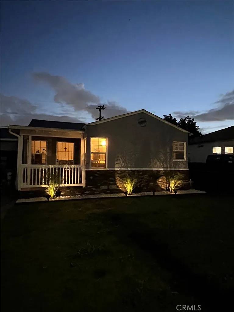 South Gate, CA 90280,6056 Roosevelt Avenue