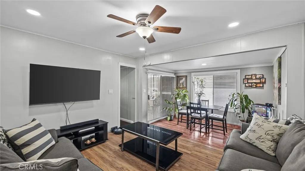 Riverside, CA 92503,3700 Buchanan #64