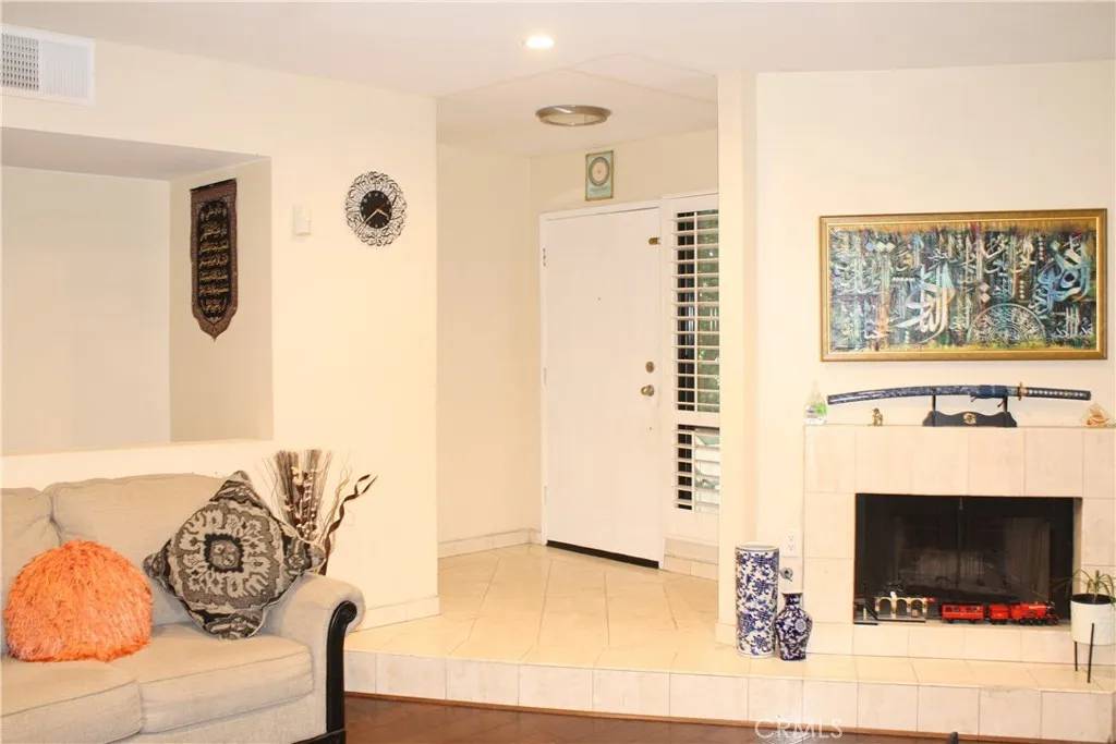 Canoga Park, CA 91304,7904 Topanga Canyon Boulevard # 2