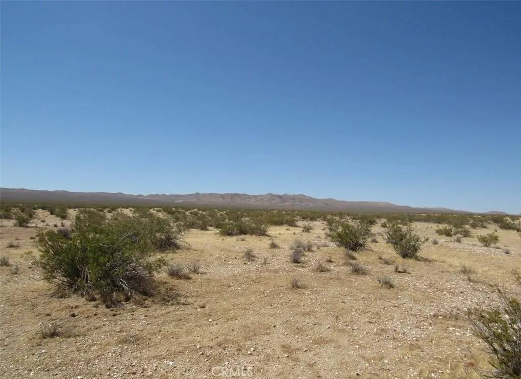 Lucerne Valley, CA 92356,0 0446-032-28-0000