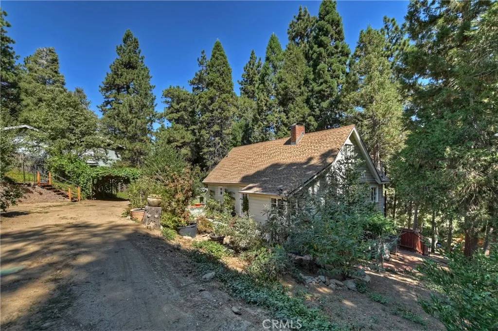Crestline, CA 92325,22911 Crest Forest Drive