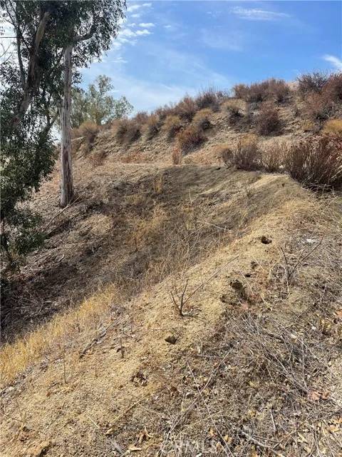 Lake Elsinore, CA 92530,0 Ryan