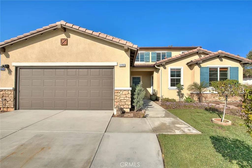 Mentone, CA 92359,1296 Venice Avenue