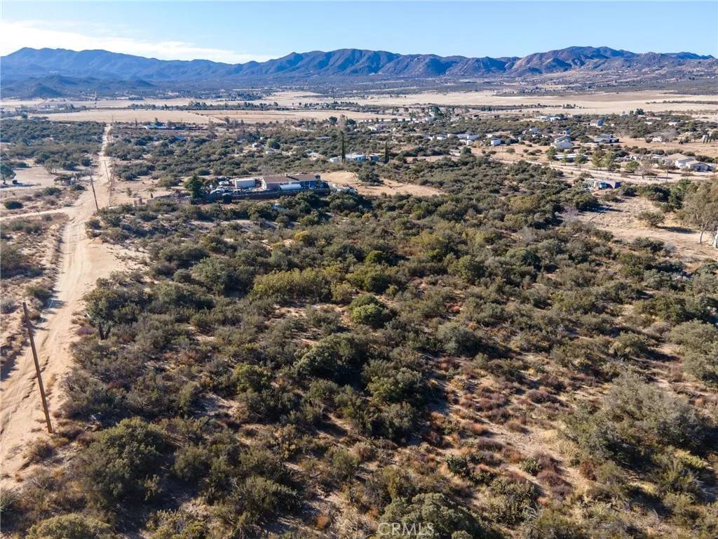 Anza, CA 92539,0 Apple