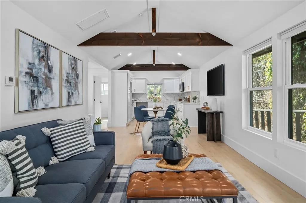 Redlands, CA 92373,1365 Knoll Road