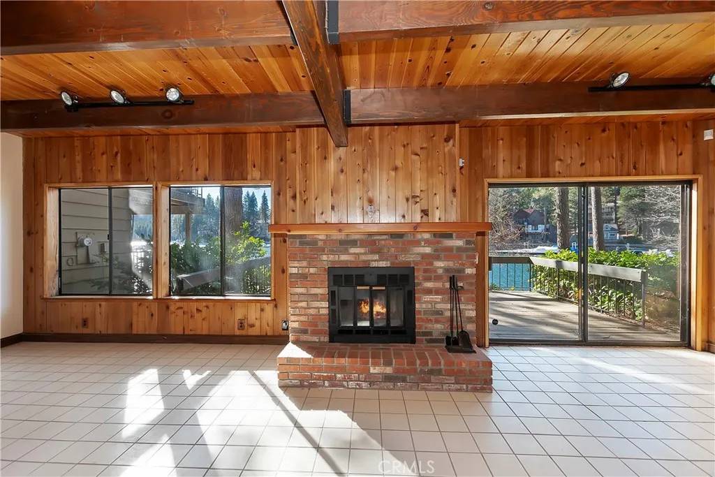 Lake Arrowhead, CA 92352,27721 Peninsula Dr. #214