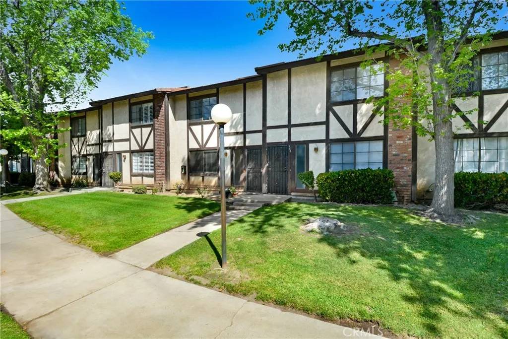 Rialto, CA 92376,166 E Merrill Avenue
