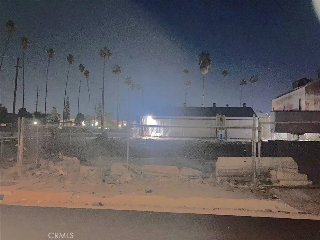 Riverside, CA 92507,3496 Commerce