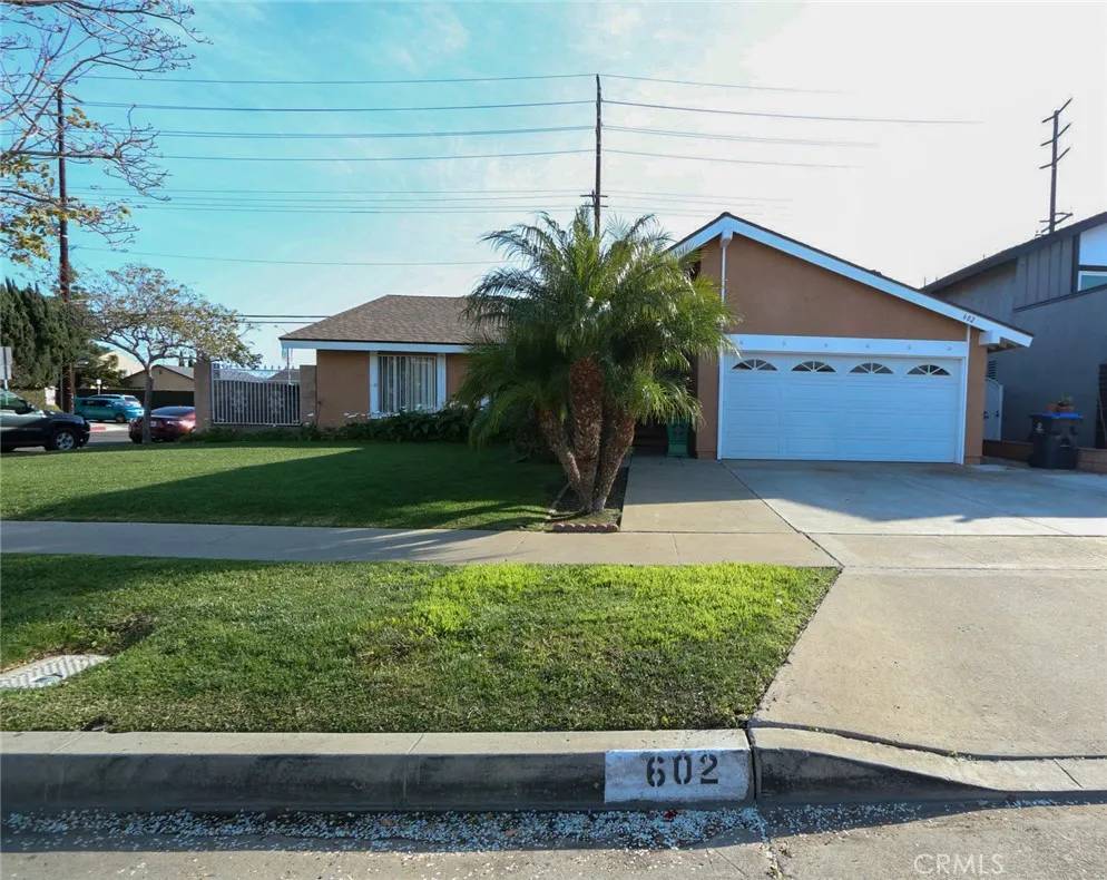Santa Ana, CA 92707,602 W Alpine Ave