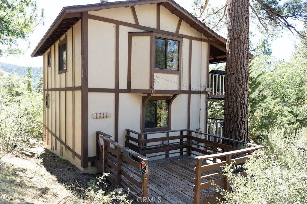 Big Bear, CA 92314,961 Villa Grove Avenue